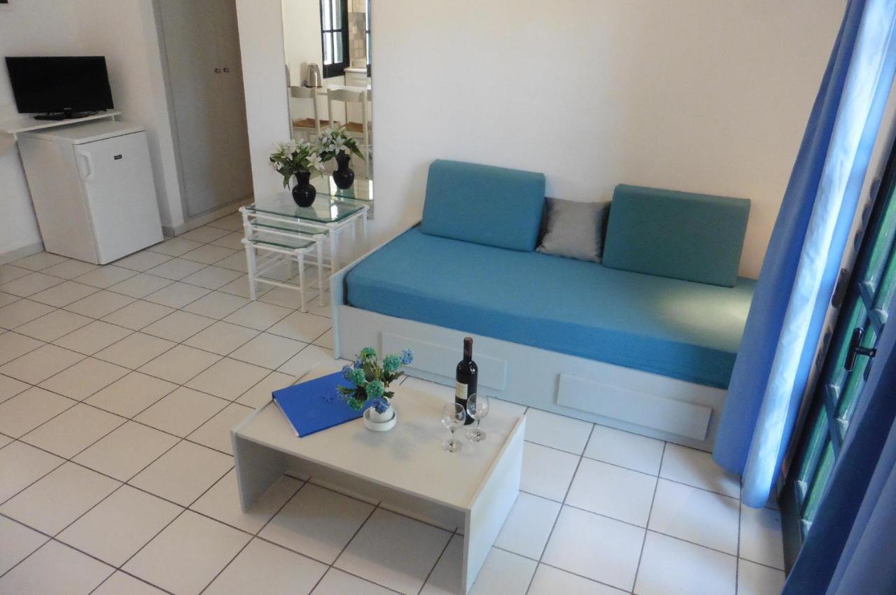 Julies Apartments Kokkini Hani Eksteriør billede
