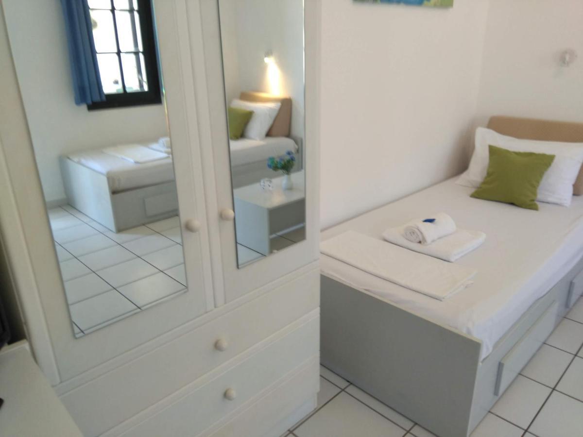 Julies Apartments Kokkini Hani Eksteriør billede